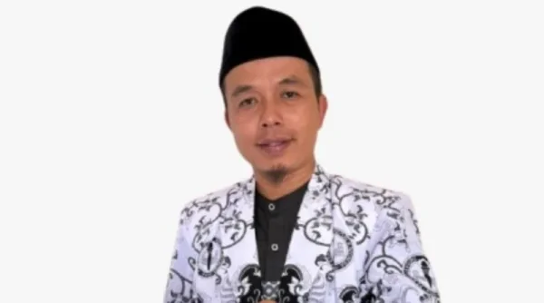 Dari Honorer, Muhamad Dahlan Kini Pimpin SDN Girimekar dengan Pendidikan Berkarakter